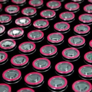 battery-Tesla-compressed