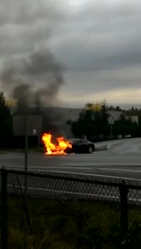 tesla_on_fire_328.mp4